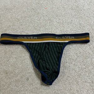 Clever thong